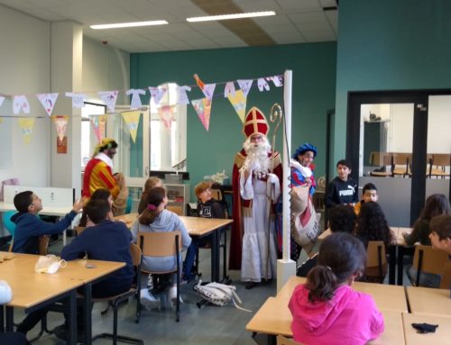 Sint en Pieten bezoeken de Goudse Weekendschool!